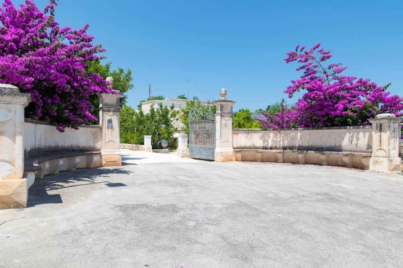 Appartamento Gardenia In Villa Mariella 오스투니 외부 사진