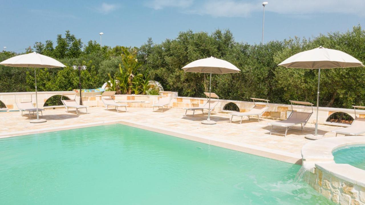 Appartamento Gardenia In Villa Mariella 오스투니 외부 사진