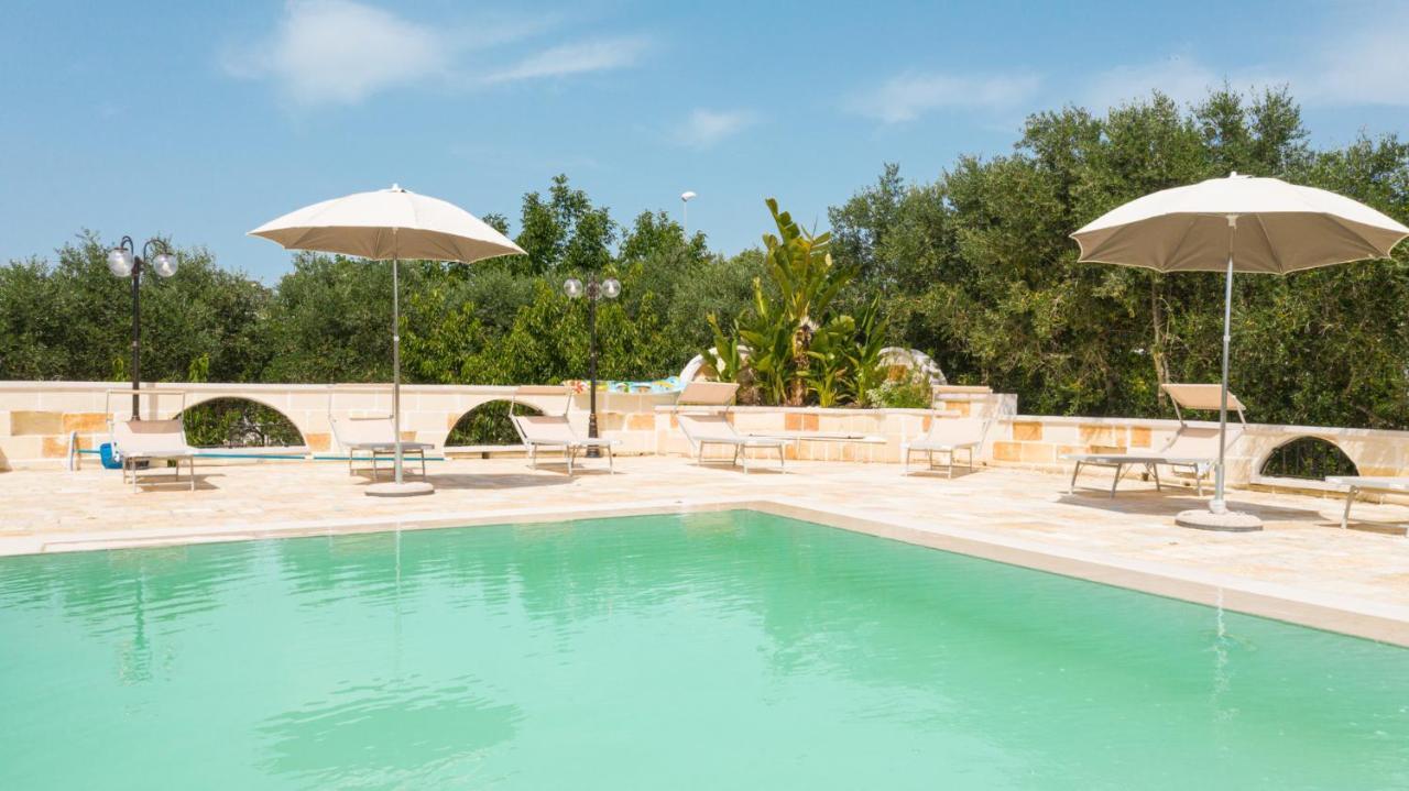Appartamento Gardenia In Villa Mariella 오스투니 외부 사진