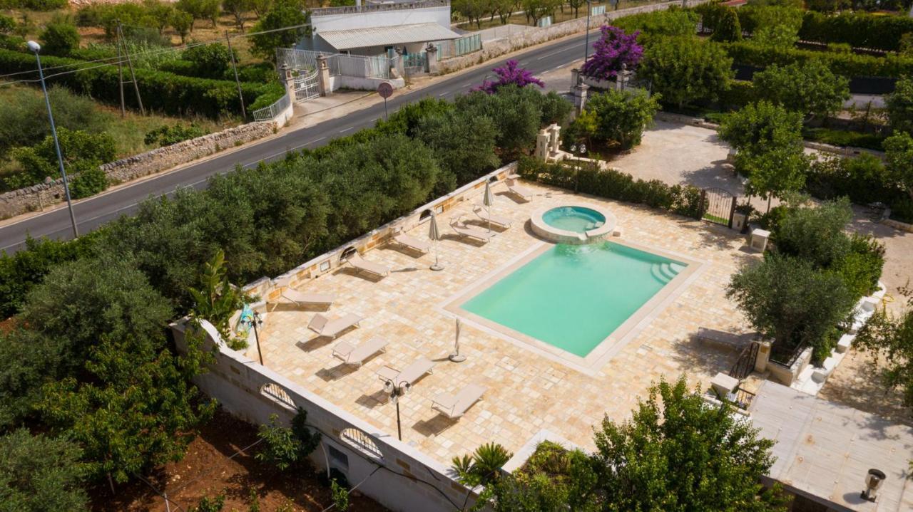 Appartamento Gardenia In Villa Mariella 오스투니 외부 사진