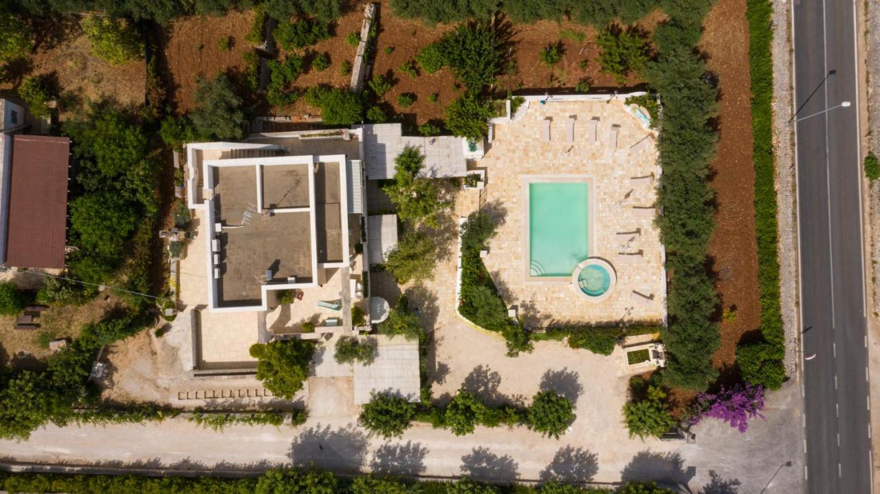 Appartamento Gardenia In Villa Mariella 오스투니 외부 사진